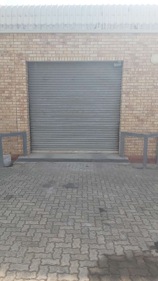 To Let commercial Property for Rent in Newton Park Eastern Cape